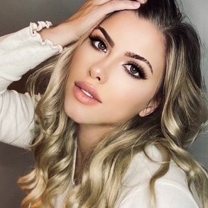 Meet your Posher, Madison ♕